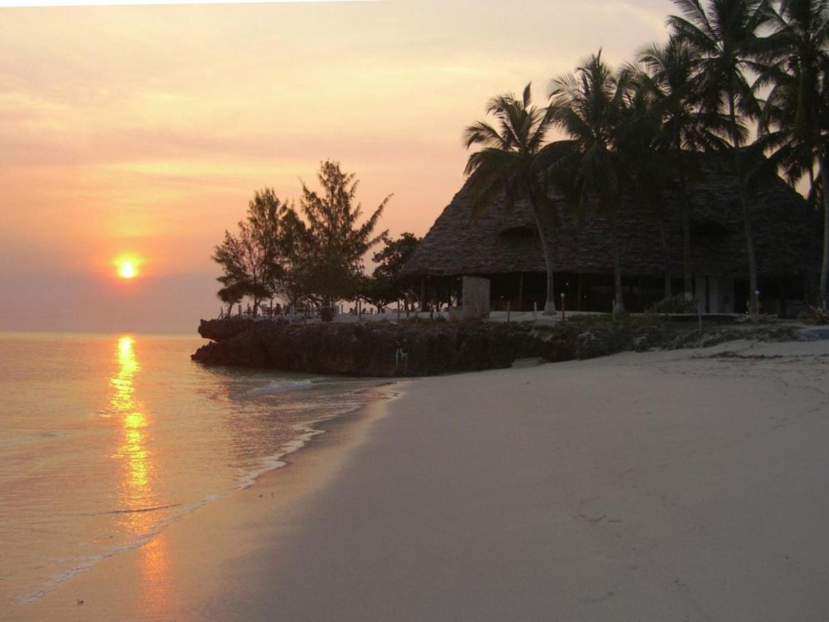 Hotell Bamboo Bungalows Zanzibar